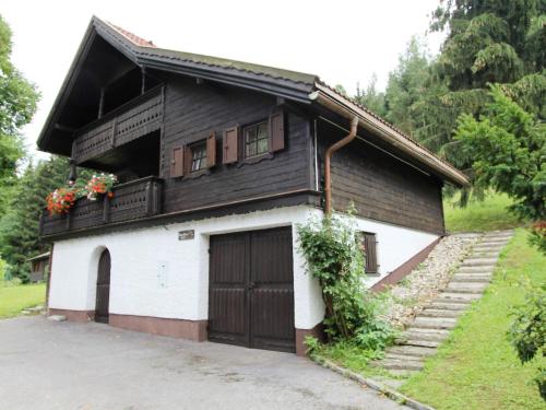 . Quiet holiday home near ski resort