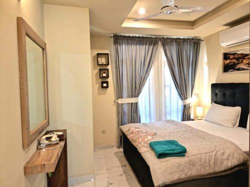 Tranquil & Delightful 1 Bed Apt In Bahria Town photo 1