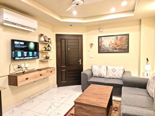 Tranquil & Delightful 1 Bed Apt In Bahria Town photo 3