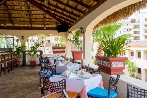 餐廳, 沙利文度假酒店 (Solmar Resort) in 卡波聖盧卡斯