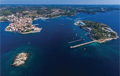 Awesome Apartment In Porec With Kitchen