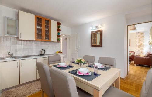 virtuve, Apartment Zbandaj V in Zbandaj