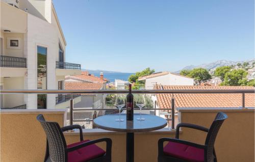 Stunning Apartment In Baska Voda With 3 Bedrooms And Wifi - Baška Voda