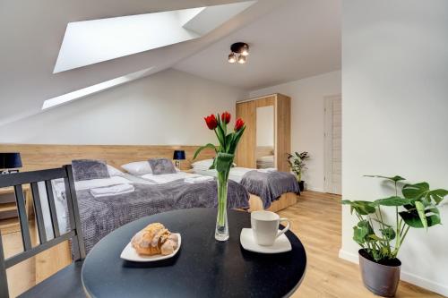 3 twin beds