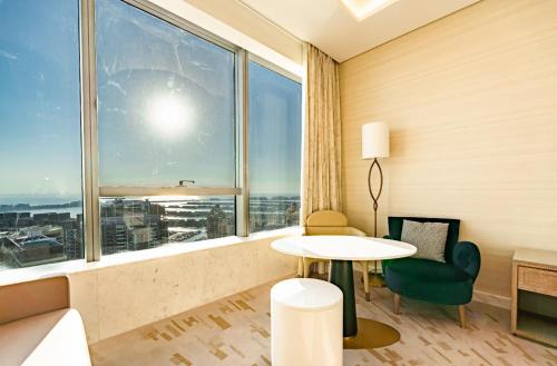 Boutique Living - The Palm Tower Palm Jumeirah