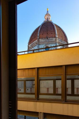 Darling Apartment With Stunning Views On Duomo - Tap to explore photos