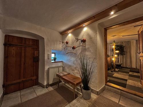 Der alte Torturm in 貝格貝羅爾巴赫