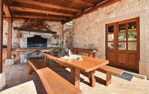 virtuve, Holiday Home Zastrazisce With Fireplace 03 in Zastražišće