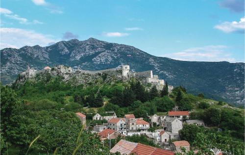 Gorgeous Home In Klis With Wifi