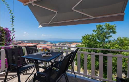 Amazing Apartment In Makarska With 2 Bedrooms And Wifi