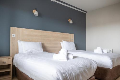 Galway Bay Sea View Apartments - image 13