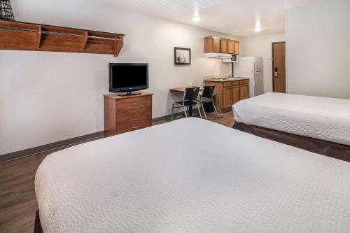 WoodSpring Suites Denton