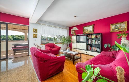 Awesome Apartment In Vrsar With 4 Bedrooms