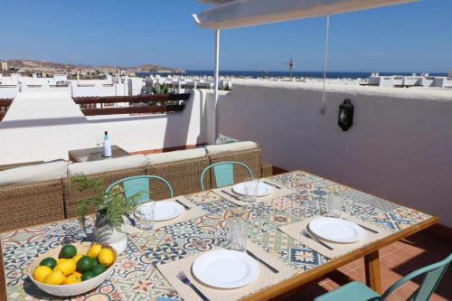  Casa Mila apartamento con azotea con piscina compartida, Pension in San Juan de los Terreros bei El Tarahal