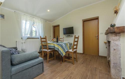  Two-Bedroom Apartment in Kastelir in Kaštelir