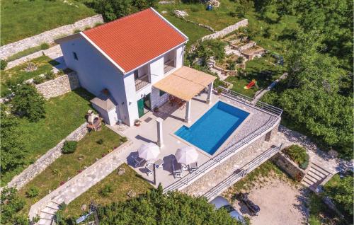 Lovely Home In Gornje Tucepi With Kitchen