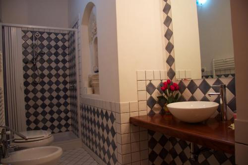 One-Bedroom Apartment (6 Adults) image 7