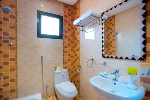 Bathroom, TIME Al Muruj Hotel Apartment in Al Izdihar