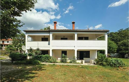  Apartment Hrastova V in Poreč
