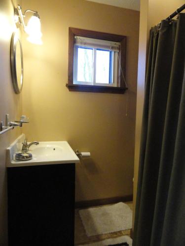 浴室, Maple Chalet by VCI Real Estate Services in 班納艾爾克 (NC)