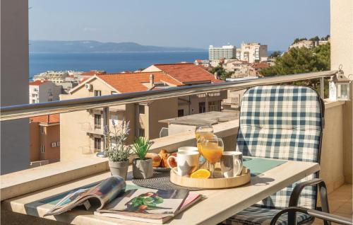 1 Bedroom Lovely Apartment In Makarska