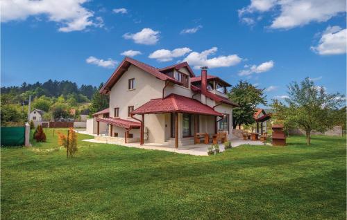 Cozy Home In Gospic With Kitchen