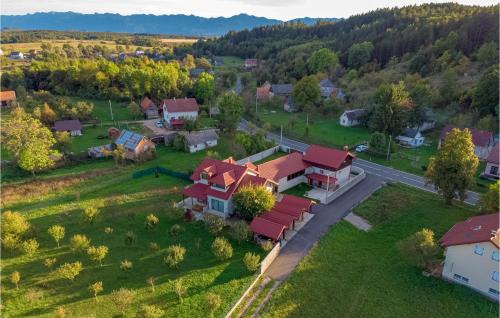 Cozy Home In Gospic With Kitchen