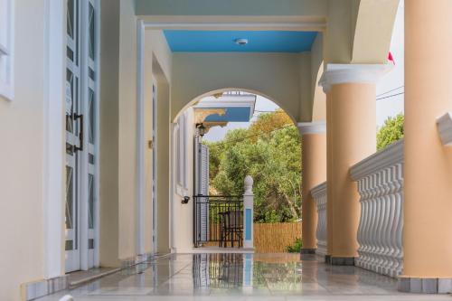 Apollon Palace Kefalonia in Livathou