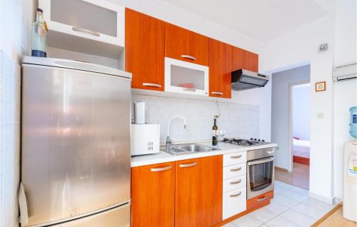  Two-Bedroom Apartment in Zavalatica in Zavalatica