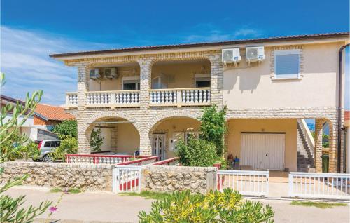  One-Bedroom Apartment in Vir in Vir