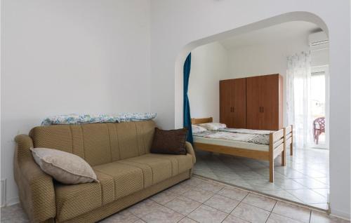  One-Bedroom Apartment in Vir in Vir