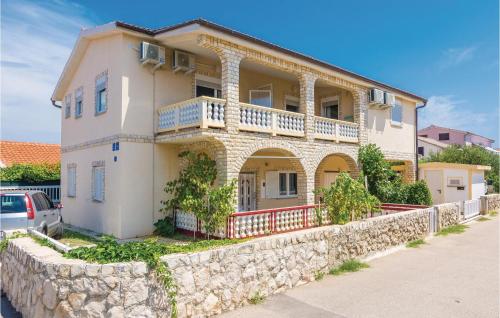  One-Bedroom Apartment in Vir, Ferienwohnung in Vir