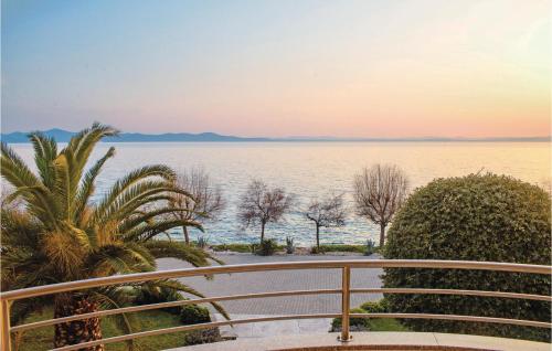  One-Bedroom Apartment Kozino with Sea View 06, Unterkunft in Kožino