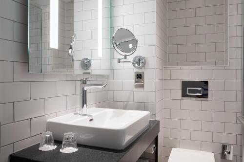 Holiday Inn Bolton Centre by IHG