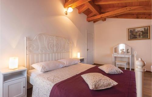 Cozy Home In Regulici in Pamici