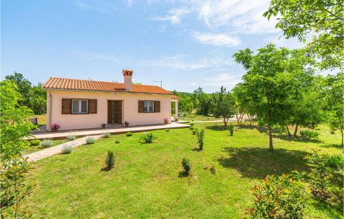 Viesnīcas āriene, Amazing Home In Trget in Brgod