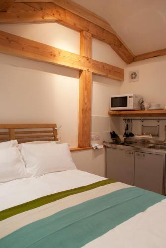 Bull Farm Studios - image 5
