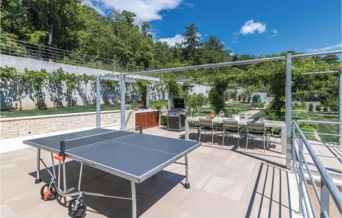 Gorgeous Apartment In Plomin With Outdoor Swimming Pool