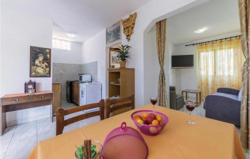 Awesome Apartment In Marcana With Kitchen