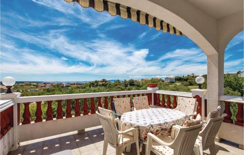 Amazing Apartment In Banjol With Wifi