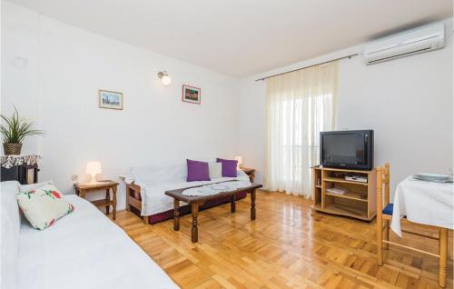  Beautiful apartment in Senj with 2 Bedrooms and WiFi in Nehaj