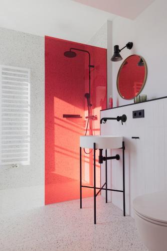 Marktbar Studios - Boutique Aparthotel - image 2