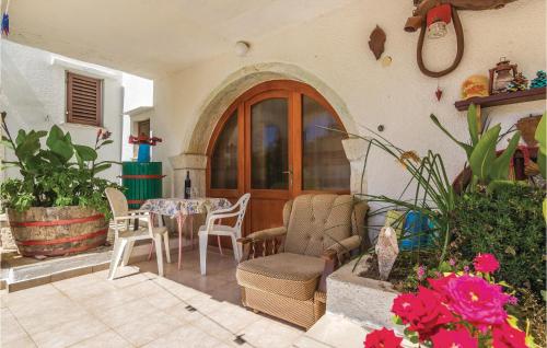 Pet Friendly Apartment In Porec With Wifi