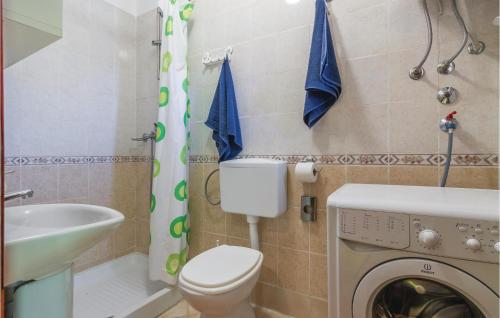 Pet Friendly Apartment In Porec With Wifi