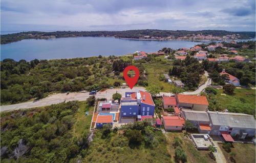 Nice Apartment In Veli Rat With 2 Bedrooms, Wifi And Outdoor Swimming Pool - Verunić