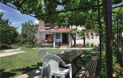  Apartment Labin Kapelica, Pension in Raša