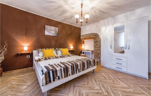 1 Bedroom Beautiful Apartment In Divsici