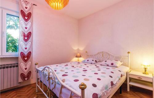 3 Bedroom Cozy Apartment In Kostrena