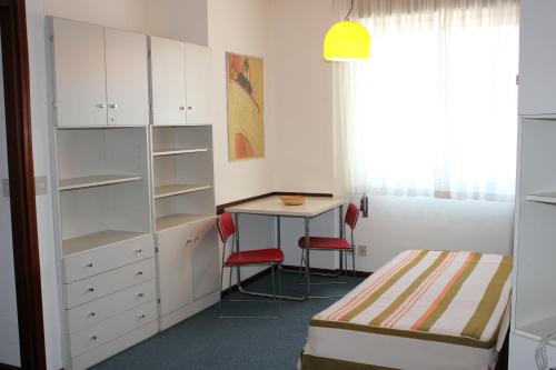 1 twin bed