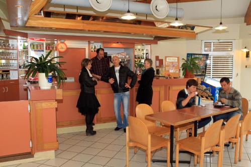 酒吧/高級酒吧, 貝桑松艾瑟克艾塔佩CIS酒店 (Ethic Etapes CIS de Besancon) in 馬扎格朗